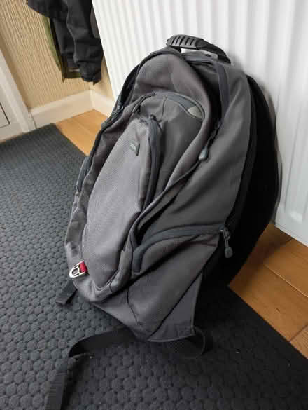 Photo of free Laptop bag (High Lane SK6) #2