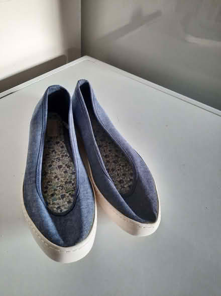 Photo of free Womens Shoes Pumps Size 8 (Swindon SN1) #3