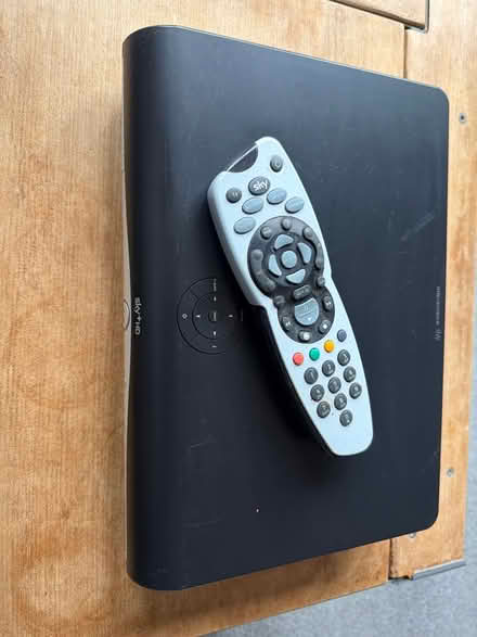 Photo of free Sky box and remote (Tenbury wells WR15) #1