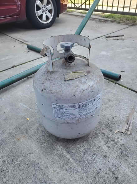 Photo of free Propane tank (Oakland) #1