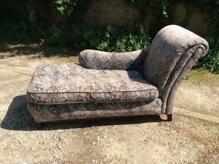 Photo of free Chaise Longe (BR6) #1