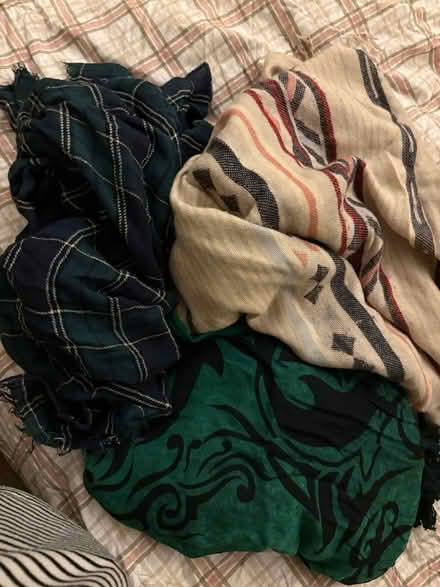Photo of free Women’s scarves (Broad Green, CR0) #1