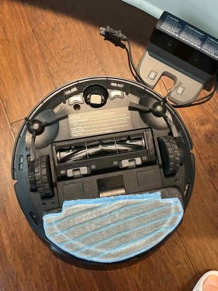 Photo of free Robot Vaccuum/Mop Combo (York/Belgravia) #2