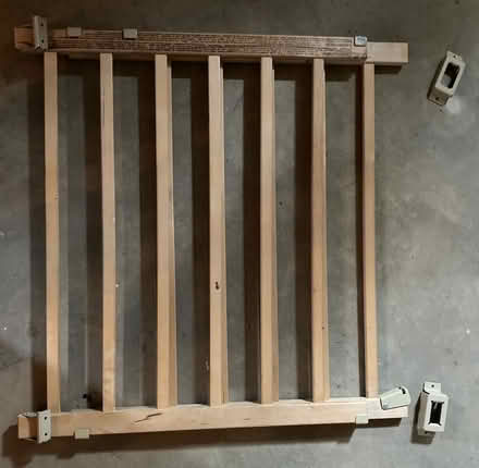 Photo of free toddler gate (Charlottesville near chs) #1