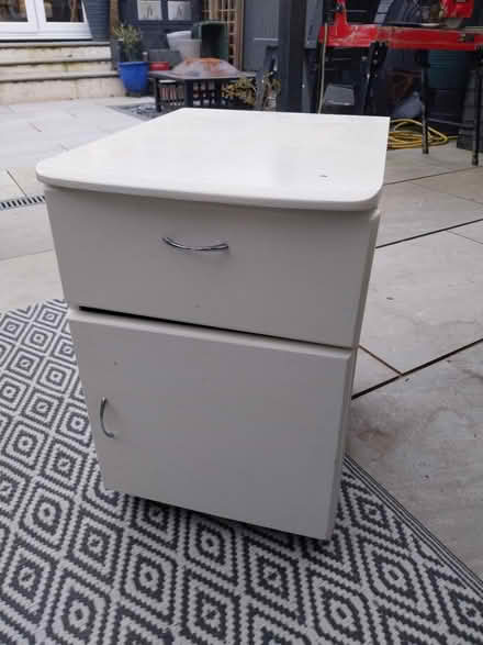 Photo of free Small under desk cupboard and draw (Hemel-hempstead HP2) #1