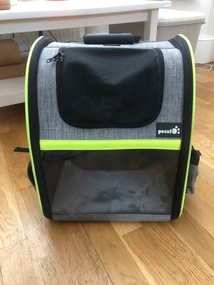 Photo of free Cat carrier for vet visits (Walham Green SW6) #2