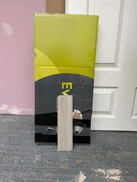 Photo of free Grey Wood Effect Flooring (GU15) #1