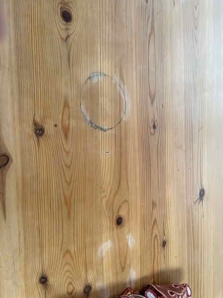 Photo of free Pine table & 6 chairs (Hitchin Ninesprings.) #4