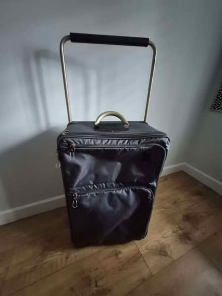 Photo of free 2 lightweight it suitcases (Kinson Village Green Stocks BH10) #4