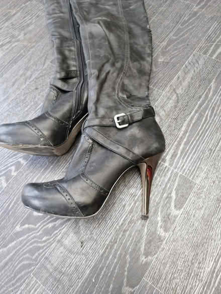 Photo of free Size 6 (RM9 Upney) #1