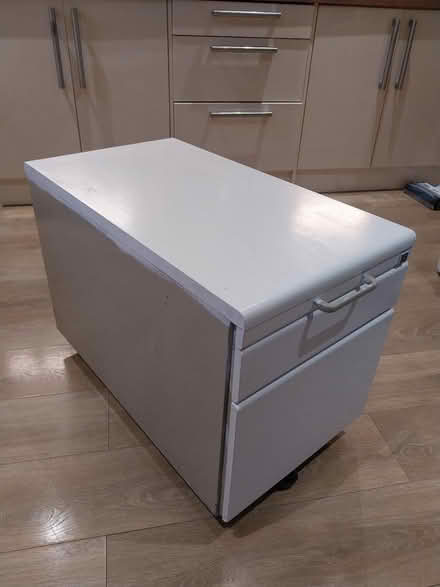 Photo of free Metal under desk filing cabinet (Hemel-hempstead HP2) #1