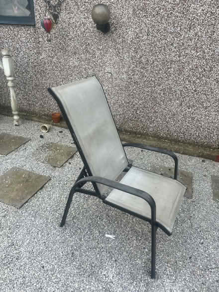 Photo of free 6 chairs and table (Sk14 5pb) #2