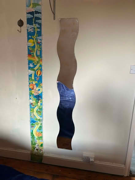 Photo of free Wavy wall mirror L17 (Aigburth L17) #1