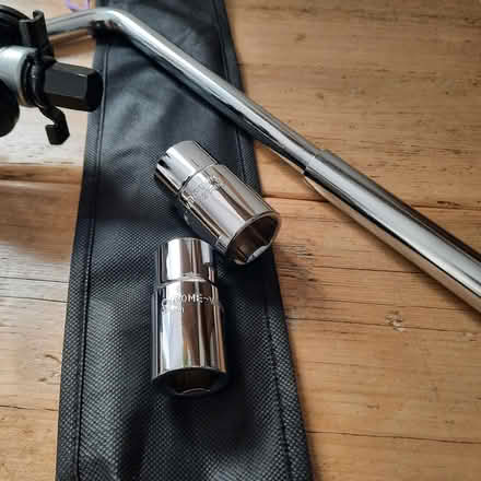 Photo of free Carr tool kit jack/wrenches (Witton le Wear DL15) #3