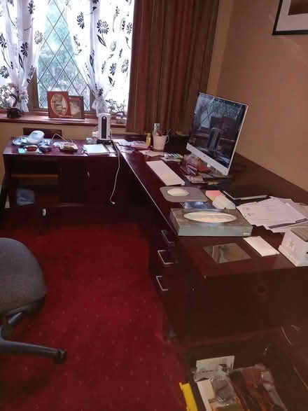 Photo of free Desk (Bourne end) #1