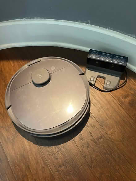 Photo of free Robot Vaccuum/Mop Combo (York/Belgravia) #1