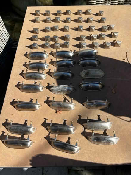 Photo of free High end kitchen hardware (San Mateo Baywood) #1