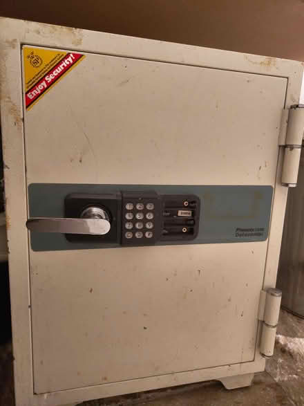 Photo of free Freestanding safe (Thames Ditton) #1