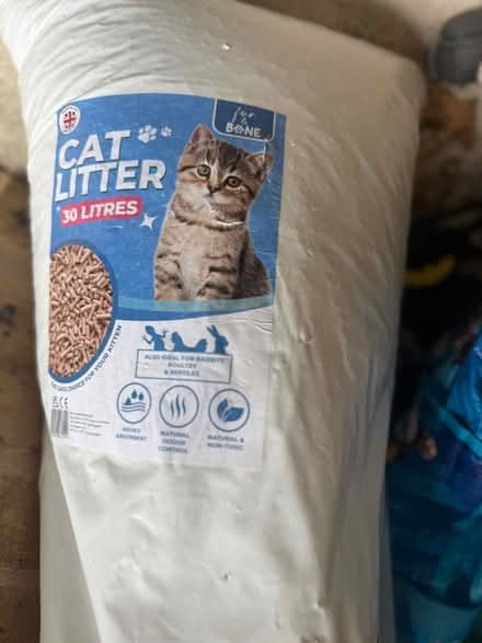 Photo of free 30 Litres of wood pellets cat litter (South Croydon CR2) #1