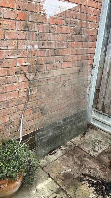 Photo of free Outdoor glass table top (LE17 Lutterworth) #1