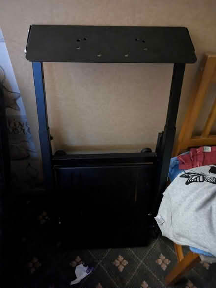 Photo of free steering wheel stand (Kingshurst B37) #1