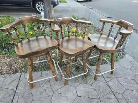 Photo of free Swivel bar stools (San Leandro) #2