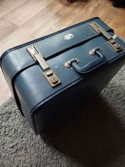 Photo of free Blue/grey weekend case (Hawk Green SK6) #2