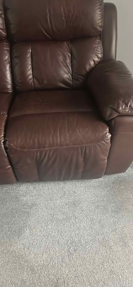 Photo of free Leather recliner 2seater very nice (Birmingham b31) #3