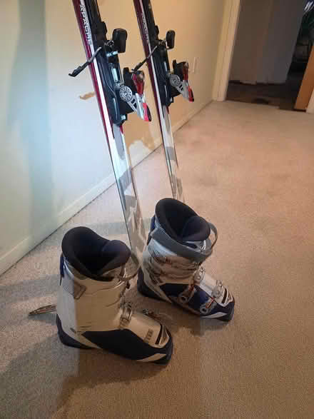 Photo of free K2 Apache downhill skis and boots (Wallingford) #1