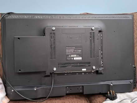 Photo of free Proscan 32" HD TV & DVD Player (WA9) #3