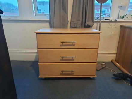 Photo of free Chest of drawers (Harringay Green Lanes N4) #1