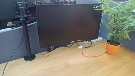 Photo of free Computer monitors, various - LIMITED COLLECTION TIMES (Watchfield SN6) #4