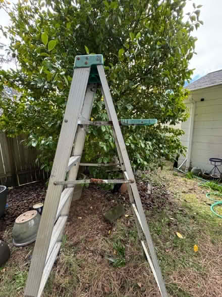 Photo of free 6 ft aluminum ladder (Shoreline) #1