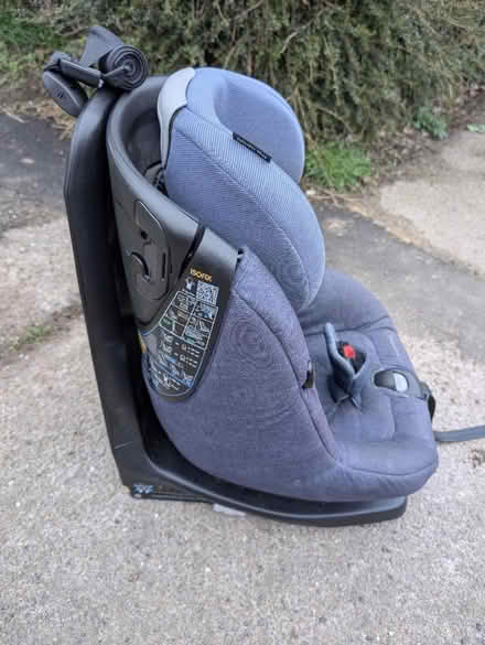 Photo of free Maxi Cosi rotating car seat (Hatfield AL10) #3