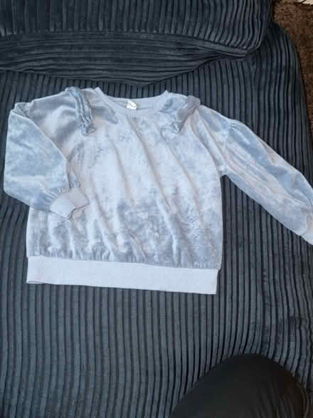 Photo of free Girl Jumpers 3-4years (Levenshulme M19) #2