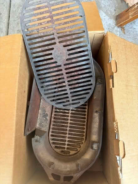 Photo of free Lodge sportsman cast iron grill (Bensenville) #1