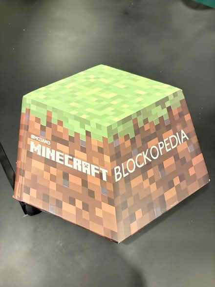 Photo of free Minecraft book (Reading RG2) #2