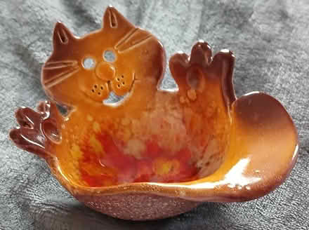 Photo of free Cat glazed pottery trinket dish (South Croydon CR2) #1