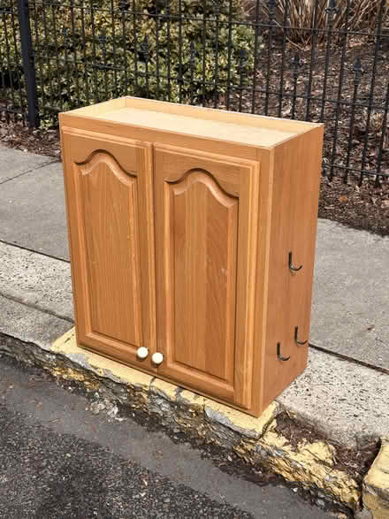 Photo of free Upper kitchen cabinet (N Hamilton St) #1