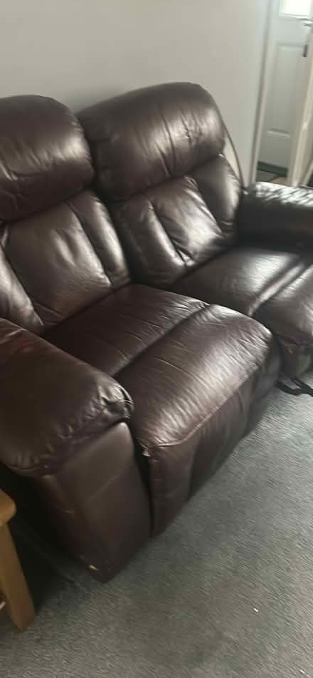 Photo of free Leather recliner 2seater very nice (Birmingham b31) #4