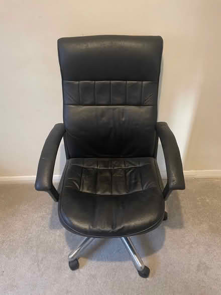 Photo of free Black office chair (Old Woking GU22) #1
