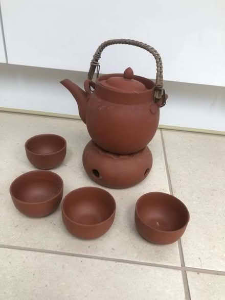 Photo of free Chinese tea set (Strawberry Hill TW1) #1