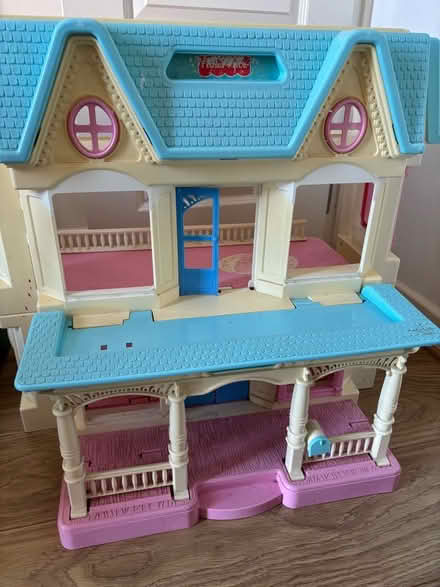 Photo of free Dolls house plus accessories (Gracemount EH16) #3