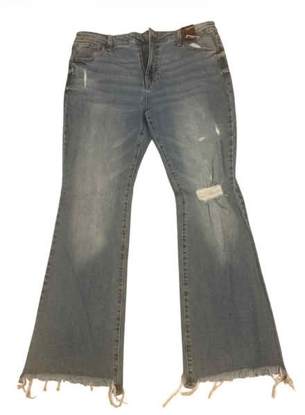 Photo of free No Boundaries Woman’s Jeans (Brooklyn Storage) #1