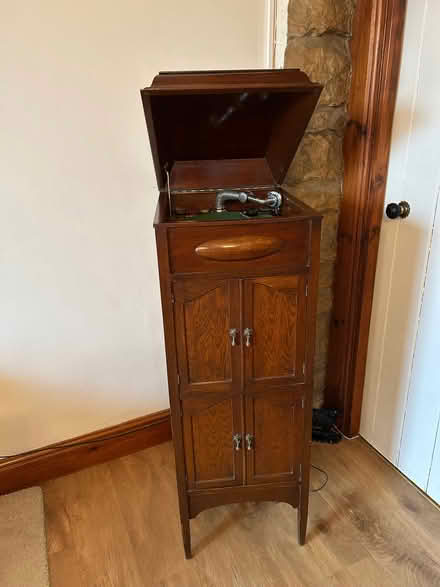 Photo of free Vintage wind up Gramophone (Brough CA17) #1