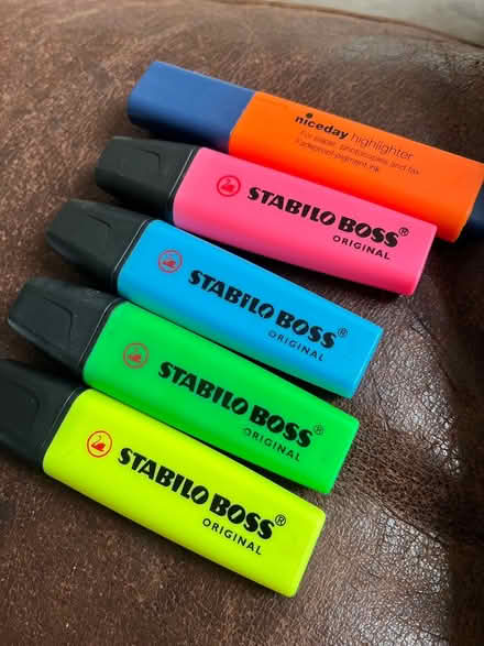 Photo of free Set of highlighters (CM12) #1