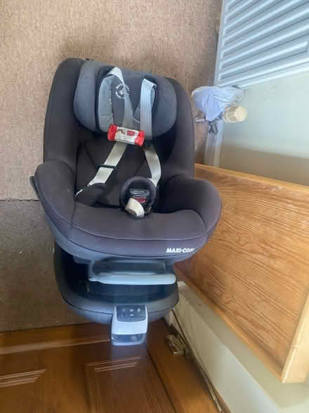 Photo of free Car seat with Isofit (Cambridge CB1 - Coleridge Road) #1