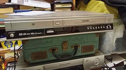 Photo of free DVD+VHS Recorder (Tilbury RM18) #1