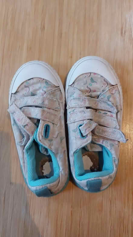 Photo of free Girls shoes size 8-10 (Kingston KT1) #3