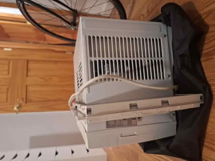 Photo of free AC Unit. Living room/bedroom (Sunnyside) #4